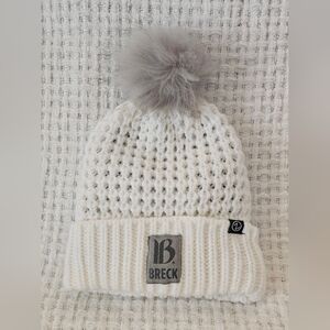 Women's Faux Fur Knitted Pom Beanie With Fleece Lining - Breckenridge